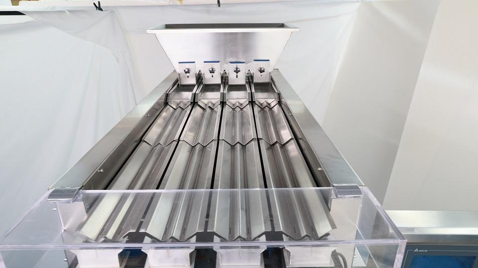 three-stage vibration feeding system
