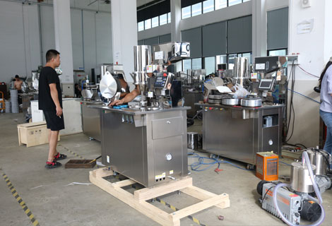 Willkommen, um unsere professionelle Fabrik zur Herstellung von Kapselfüllmaschinen zu besuchen
